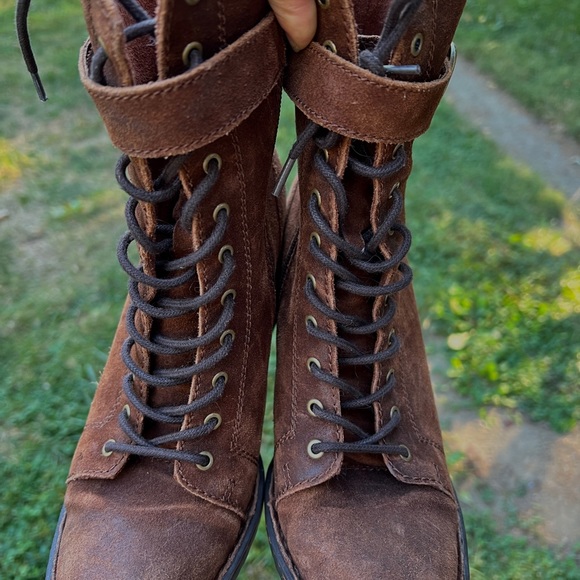 Born Cass combat lace up boot brown suede BOC 7.5 - Picture 3 of 9